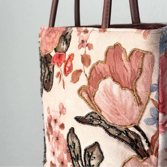 Vintage Floral Beaded Tote Bag - Picture 16 of 17